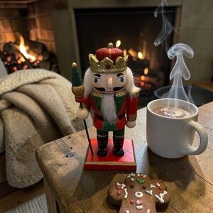 Happy Holidays Mini Wooden Nutcracker NEW